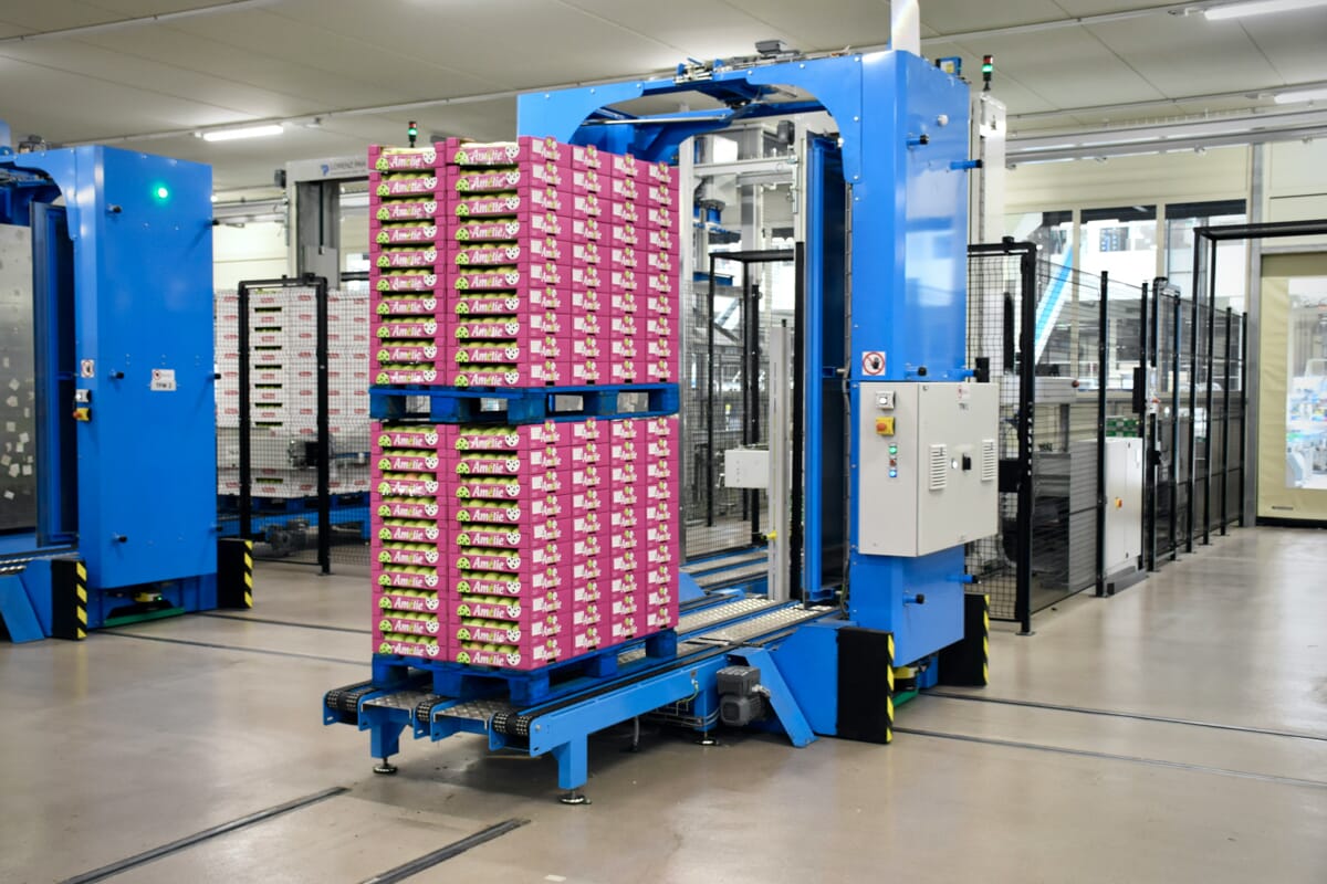 Manufacturing–arno-senoner-xGYp_h7fm2I-unsplash